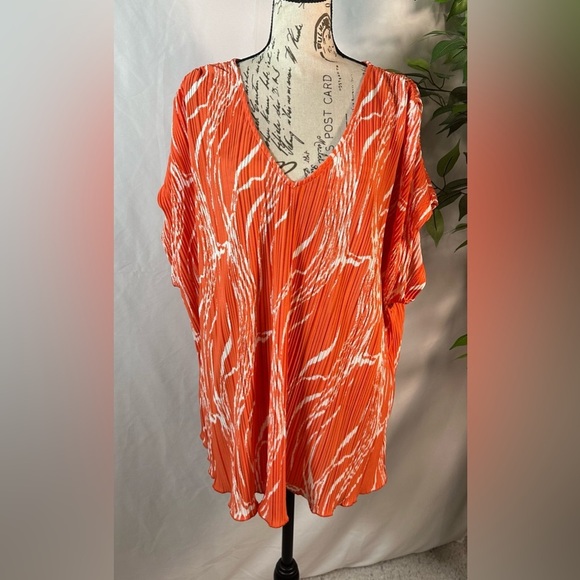 Rafaella Orange and White Blouse ☀️🌴 - Picture 6 of 11